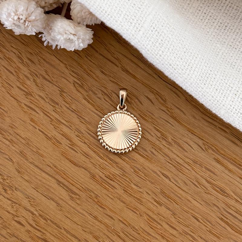 Pendentif "Niki" plaqué or