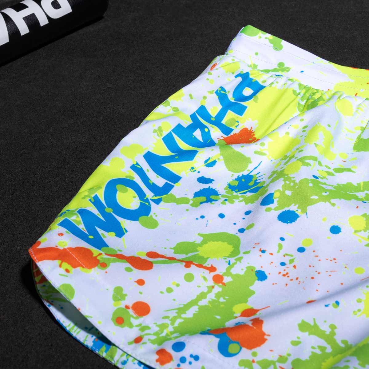 Fightshorts FUSION Splatter - Weiß/Neon – Image 6