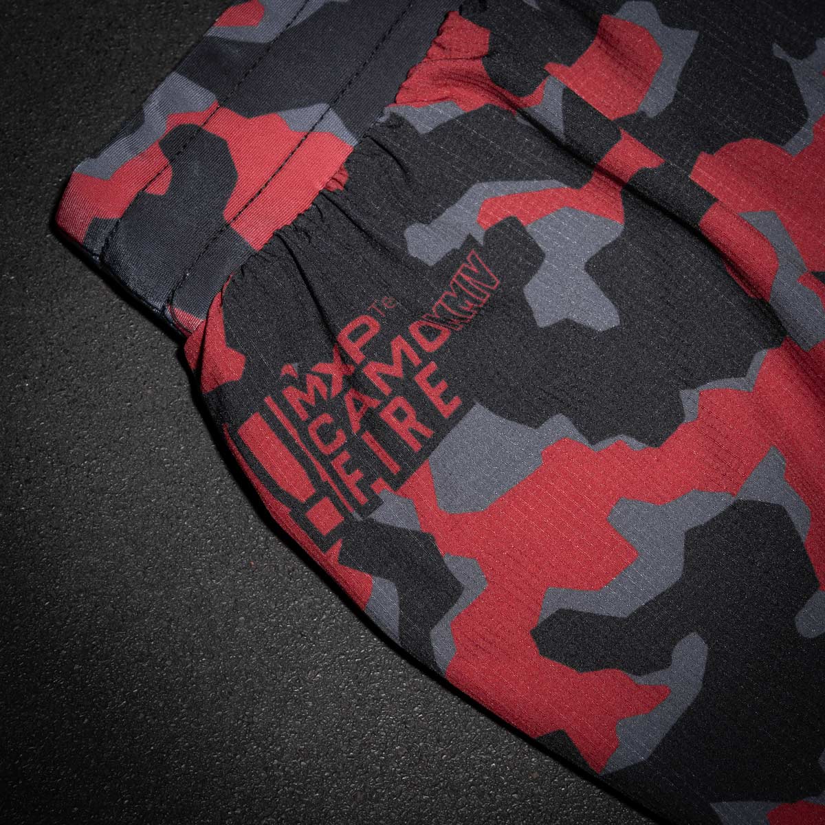 Fightshorts FUSION-R MGS Lava – Image 4