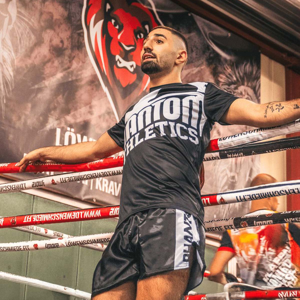 Muay Thai Shorts Apex - Schwarz – Image 4