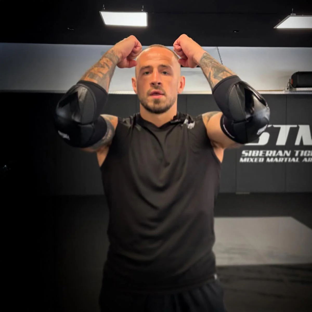 Ellbogenschützer RIOT Pro – Image 3