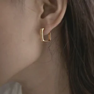 Boucles d’oreilles Créoles Simples Carrées