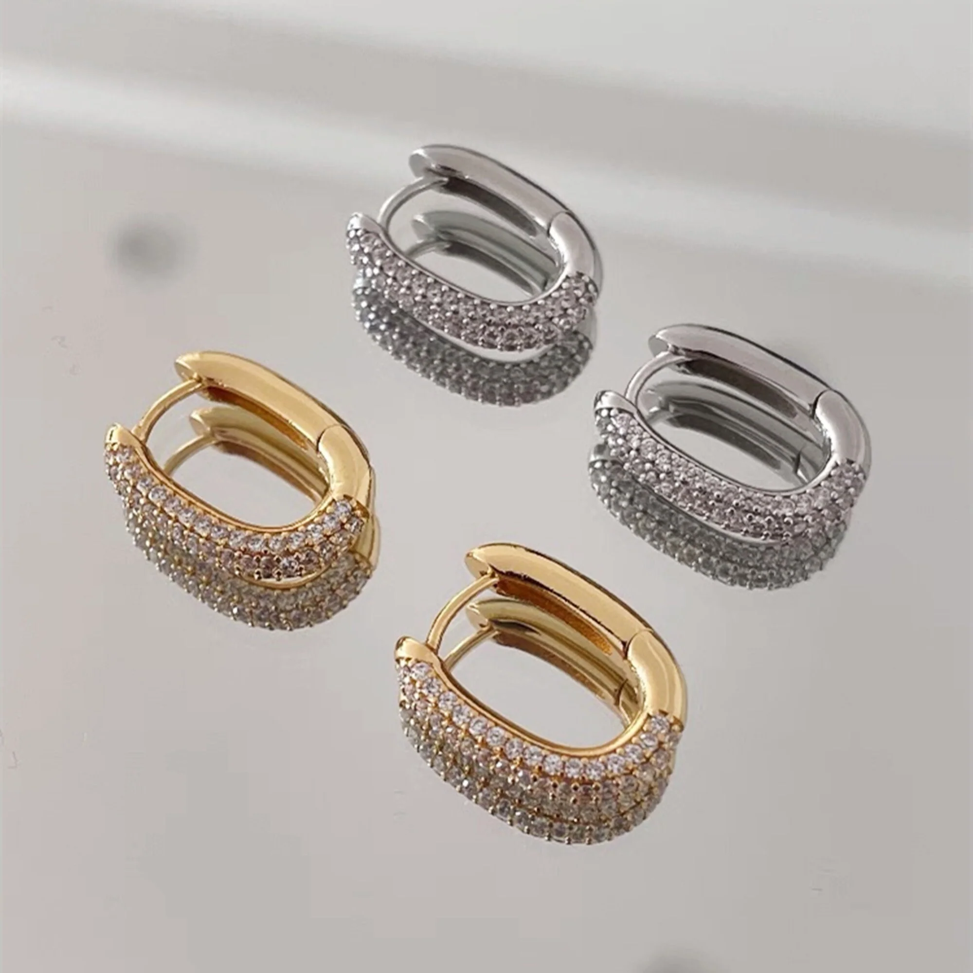 Boucles d'oreilles Créoles Epaisses Zircon – Image 6