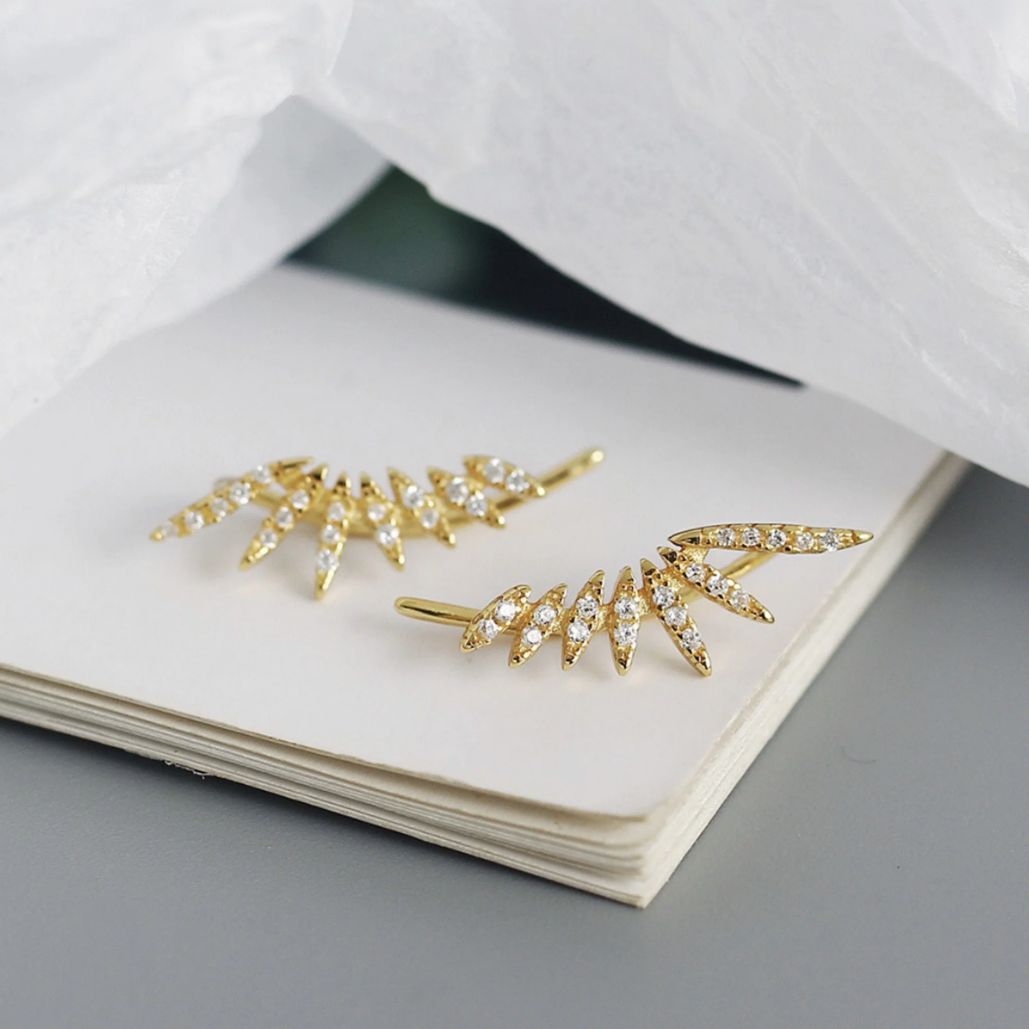 Boucles d'oreilles Grimpantes Ailes d'Ange Zircon – Image 7