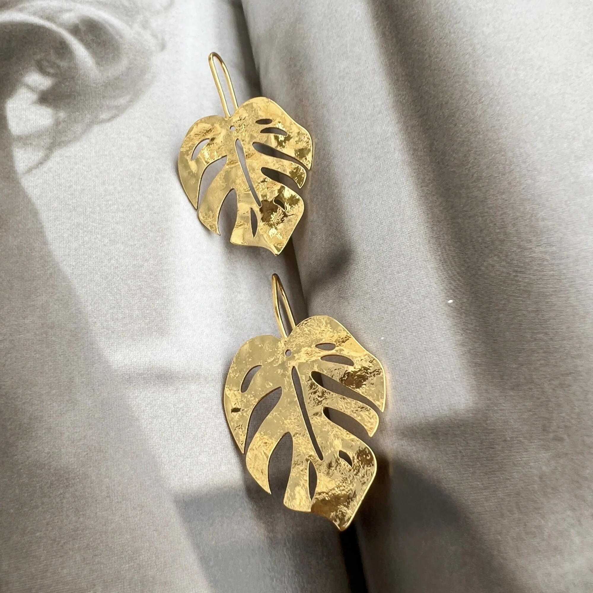 Boucles d'oreilles Pendantes Feuilles de Palmier – Image 9