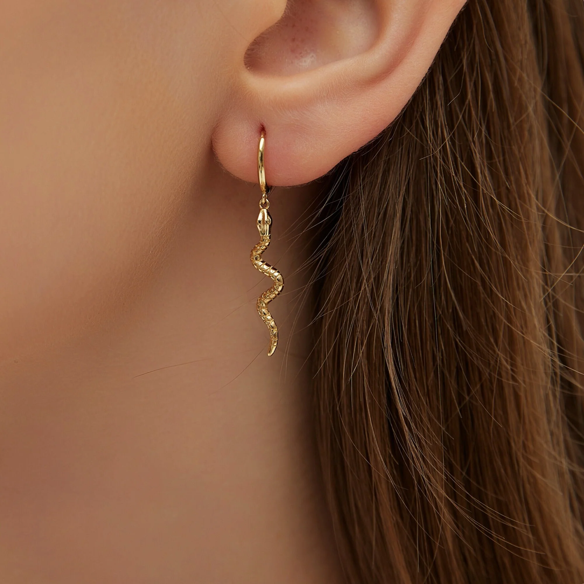 Boucle d'oreille Mini Créole Pendentif Serpent Texturé