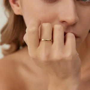 Bague Anneau Carrée avec Zircon