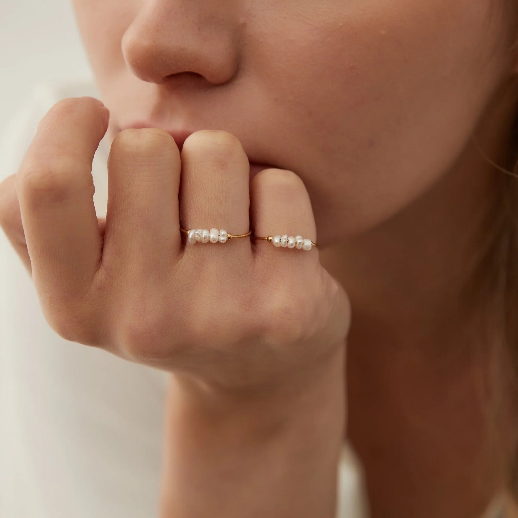 Bague Cinq Perles Baroques Blanches Naturelles