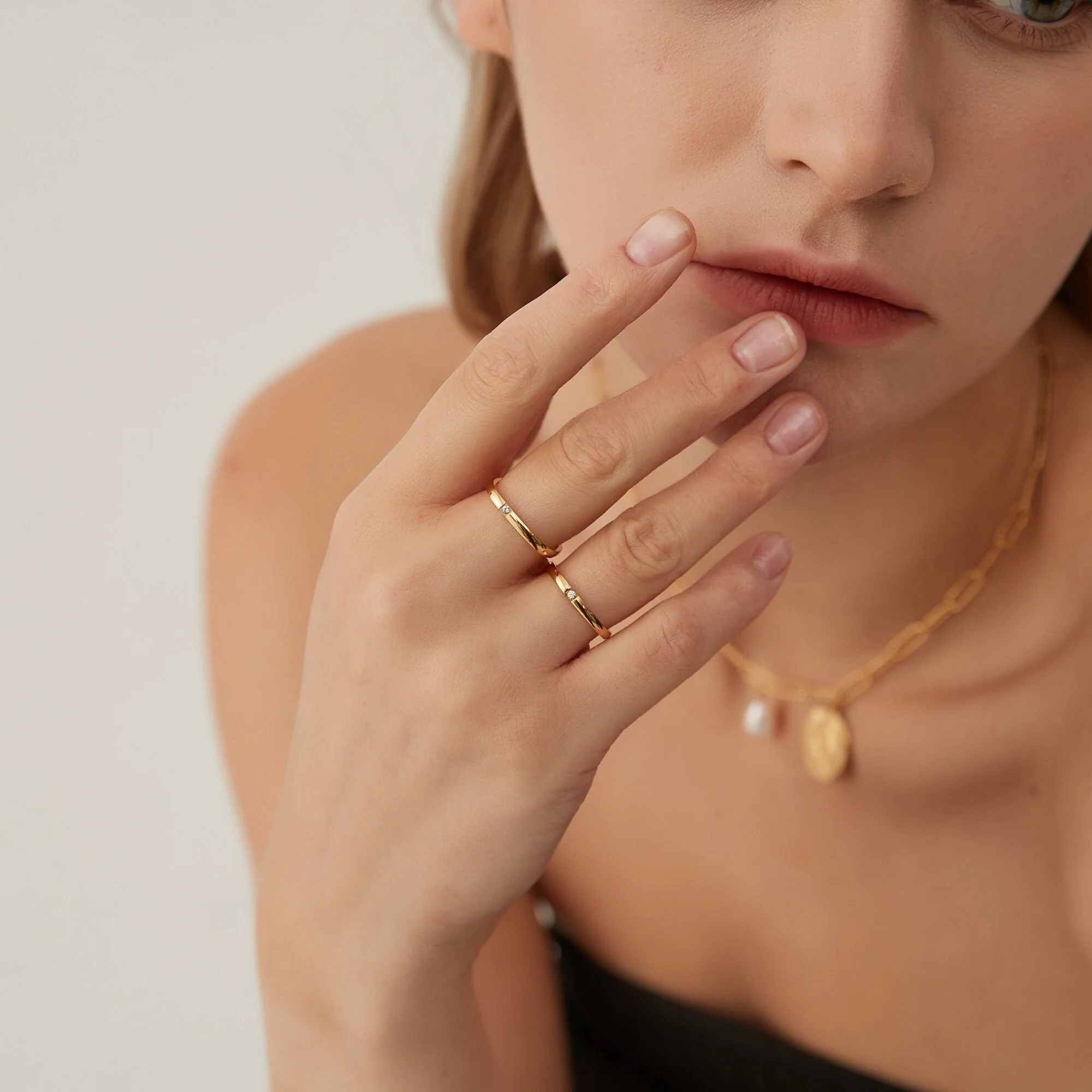 Bague Anneau Carrée avec Zircon – Image 5